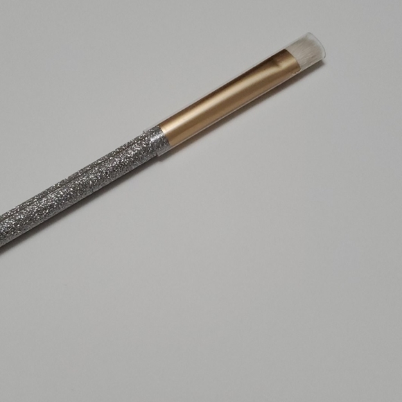 MAC Mariah Carey 239 Eye Shader Brush - Picture 10 of 13